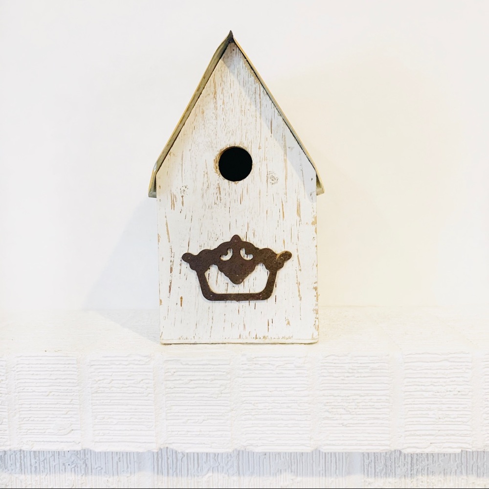 White Rustic Indoor Decor Birdhouse Car Tag Top